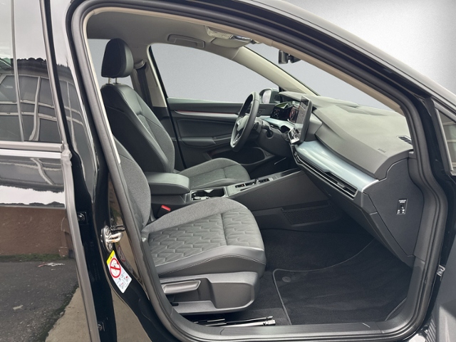 Golf VIII 2.0 TDI DSG GOAL AHK+RFK+HEAD-UP+NAVI+