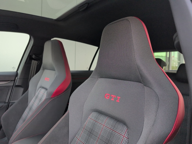 Golf VIII GTI 2.0 TSI PANO+360°+HEAD-UP+IQ.LIGHT