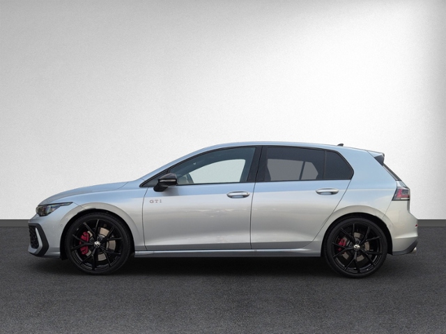 Golf VIII GTI 2.0 TSI PANO+360°+HEAD-UP+IQ.LIGHT