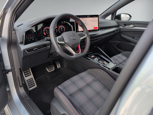 Golf VIII GTI 2.0 TSI PANO+360°+HEAD-UP+IQ.LIGHT