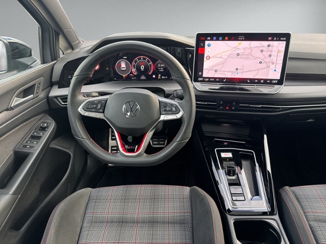 Golf VIII GTI 2.0 TSI PANO+360°+HEAD-UP+IQ.LIGHT
