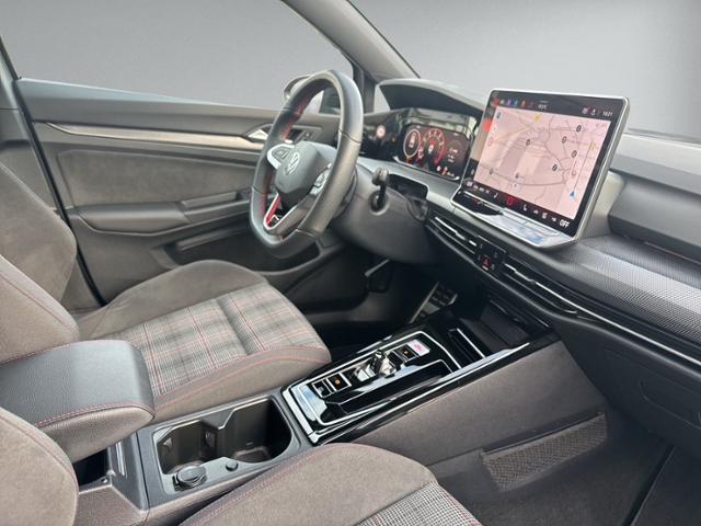 Golf VIII GTI 2.0 TSI PANO+360°+HEAD-UP+IQ.LIGHT