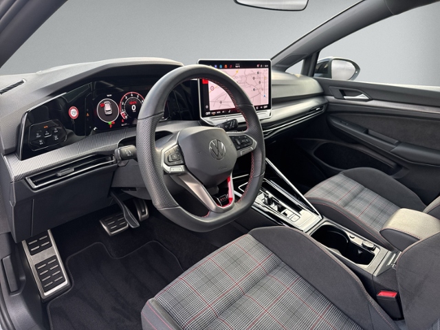 Golf VIII GTI 2.0 TSI PANO+360°+HEAD-UP+IQ.LIGHT