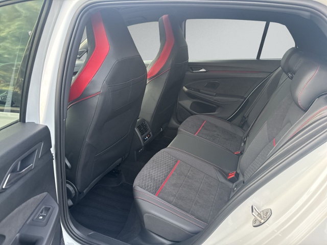 Golf VIII GTI Clubsport PANO+DCC+HEAD-UP+RFK+AKR