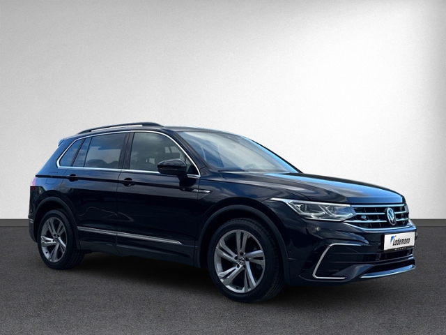 Tiguan 2.0 TDI R-LINE STANDHZ+IQ.LIGHT+NAVI+ACC+