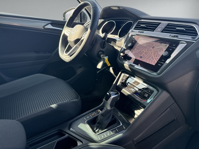 Tiguan 2.0 TDI DSG MATRIX-LED+NAVI+RFK+eHECK+ACC