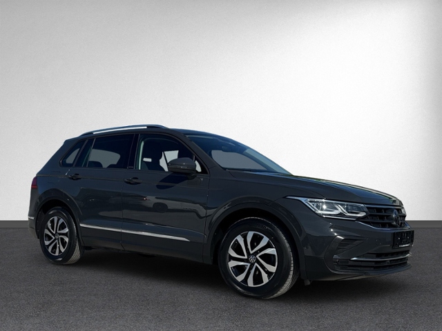 Tiguan 2.0 TDI DSG MATRIX-LED+NAVI+RFK+eHECK+ACC