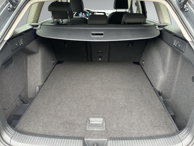 Golf Variant 1.5 TSI STYLE IQ.LIGHT+NAVI+RFK+ACC