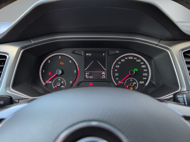 T-Roc 2.0 TDI DSG ACTIVE NAVI+ACC+SIHZ+KLIMAAUTO