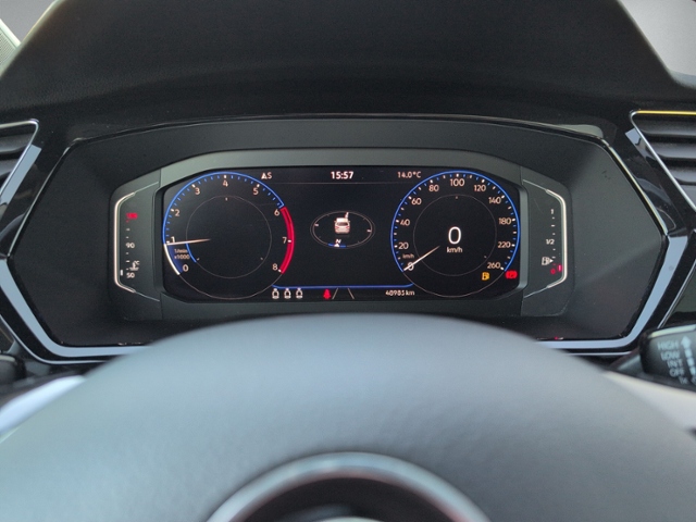 Touran 1.5 TSI Comfortline LED+NAVI+PANO+ACC+SHZ
