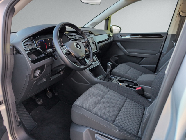 Touran 1.5 TSI Comfortline LED+NAVI+PANO+ACC+SHZ