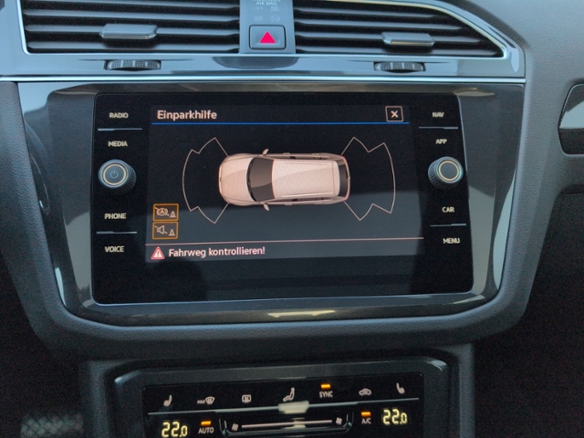 Tiguan 2.0 TDI DSG Elegance ALLRAD+PANO+STAHZ.+A