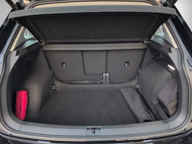 Tiguan 2.0 TDI DSG Elegance ALLRAD+PANO+STAHZ.+A