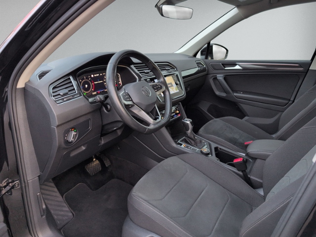 Tiguan 2.0 TDI DSG Elegance ALLRAD+PANO+STAHZ.+A