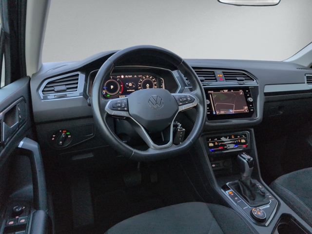 Tiguan 2.0 TDI DSG Elegance ALLRAD+PANO+STAHZ.+A