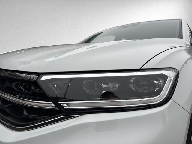 T-Roc 1.5 TSI DSG R-LINE STANDHZ+IQ.LIGHT+eHECK+