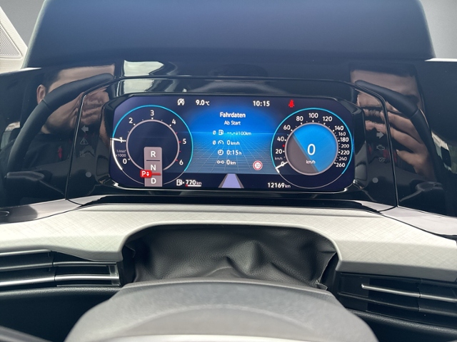 Golf VIII 2.0 TDI DSG Life LED+NAVI+ACC+PDC+SIHZ