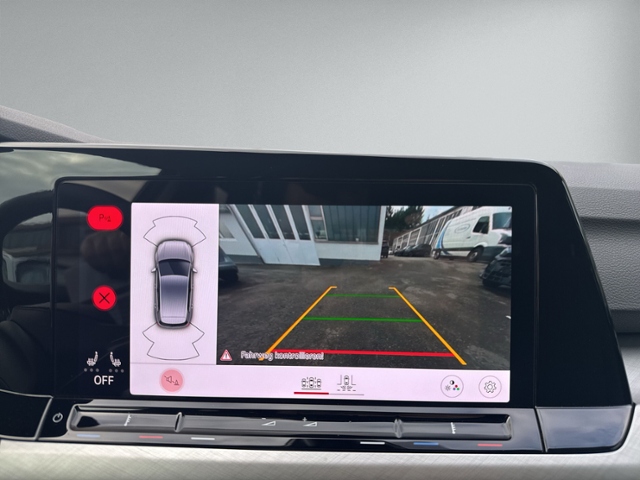 Golf VIII 2.0 TDI DSG LED+NAVI+RFK+ACC+SIHZ+PDC+