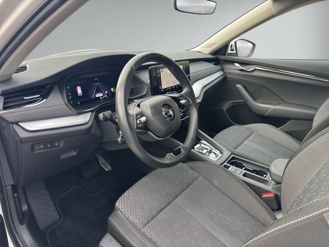 Octavia Combi 2.0 TDI DSG STYLE STDHZ+AHK+NAVI.+