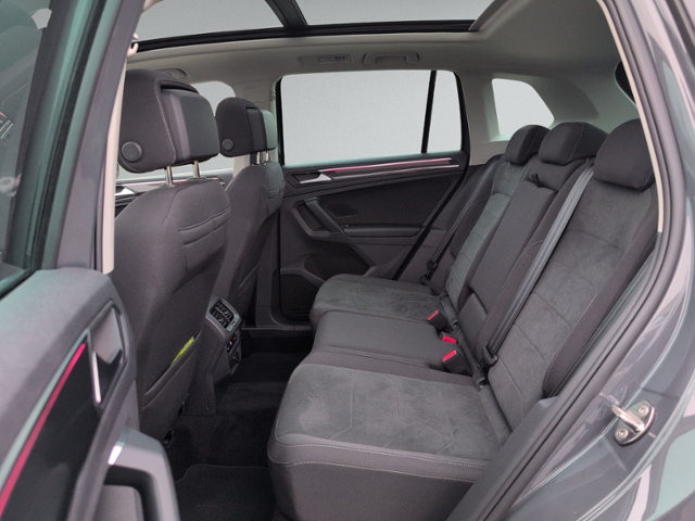 Tiguan 2.0 TDI DSG ELEGANCE PANO+RFK+IQ.LIGHT+SH