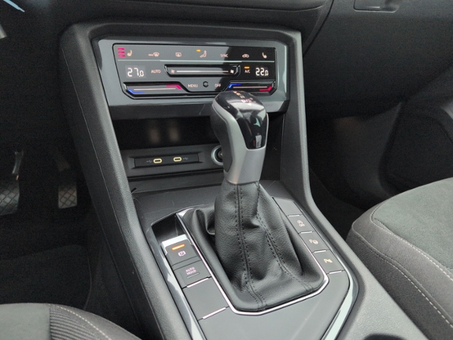 Tiguan 2.0 TDI DSG ELEGANCE PANO+RFK+IQ.LIGHT+SH