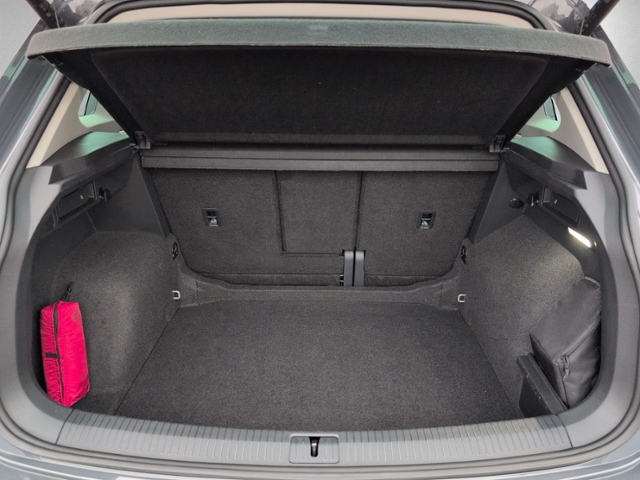 Tiguan 2.0 TDI DSG ELEGANCE PANO+RFK+IQ.LIGHT+SH