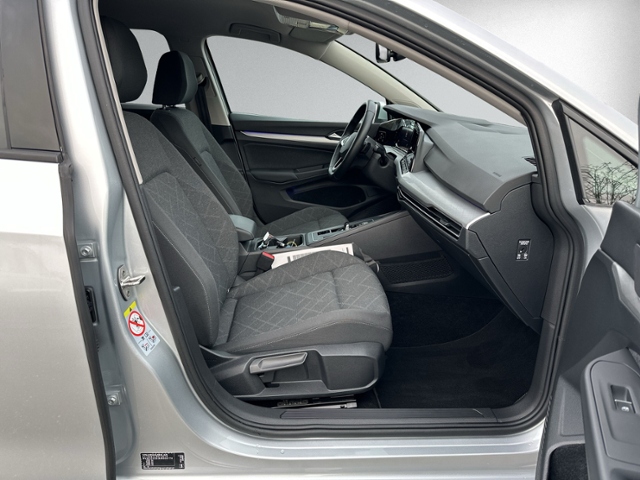 Golf VIII 2.0 TDI DSG LED+NAVI+KAMERA+ACC+SITZH+