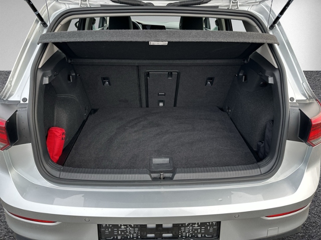 Golf VIII 2.0 TDI DSG LED+NAVI+KAMERA+ACC+SITZH+