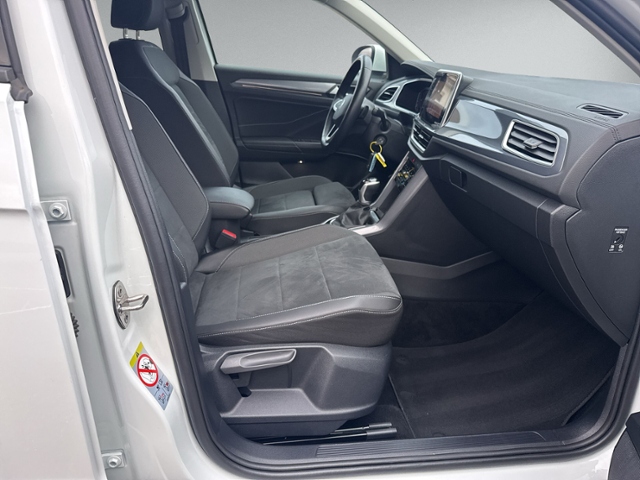 T-Roc 2.0 TDI DSG STYLE AHK+RFK+LED+NAVI+ACC+SHZ