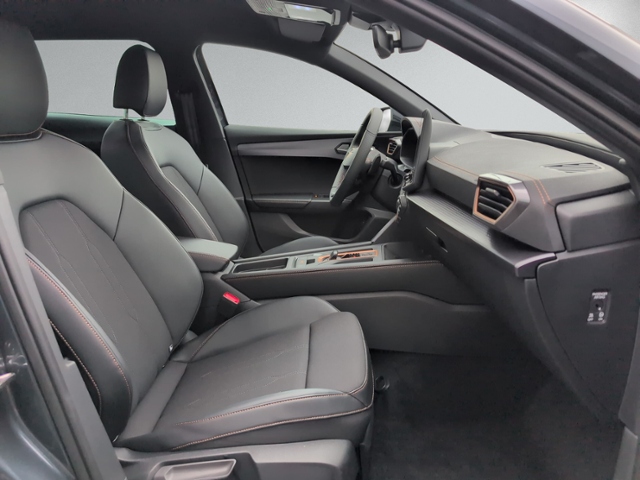 Leon ST 2.0 TSI DSG 4Drive AHK+LED+NAVI+RFK+ACC+