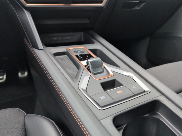 Leon ST 2.0 TSI DSG 4Drive AHK+LED+NAVI+RFK+ACC+