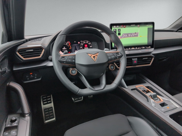 Leon ST 2.0 TSI DSG 4Drive AHK+LED+NAVI+RFK+ACC+