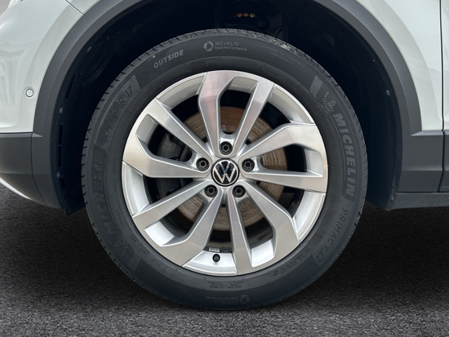 T-Roc 2.0 TDI DSG STYLE AHK+RFK+IQ.LIGHT+ACC+SHZ