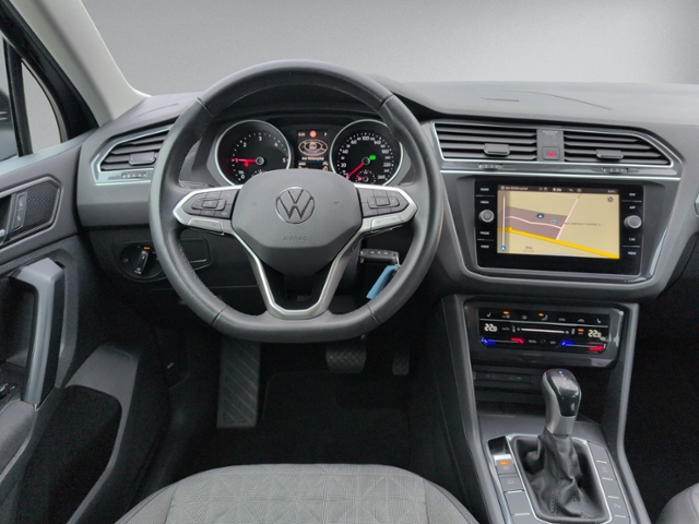 Tiguan 2.0 TDI DSG LED+NAVI+ACC+EINPARKH.+SITZH+