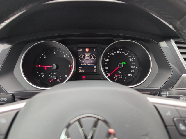 Tiguan 2.0 TDI DSG LED+NAVI+ACC+EINPARKH.+SITZH+