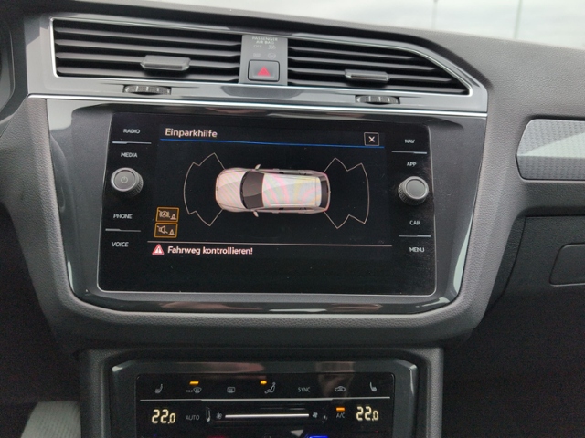 Tiguan 2.0 TDI DSG LED+NAVI+ACC+EINPARKH.+SITZH+