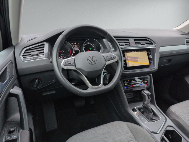 Tiguan 2.0 TDI DSG LED+NAVI+ACC+EINPARKH.+SITZH+