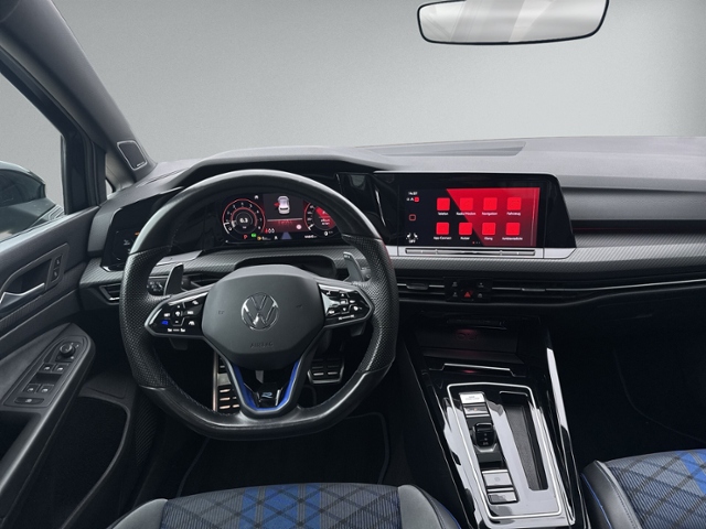 Golf VIII 2.0 TSI R 4Motion PANO+RFK+LED+ACC+DCC