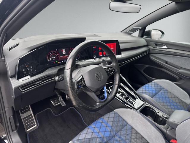 Golf VIII 2.0 TSI R 4Motion PANO+RFK+LED+ACC+DCC