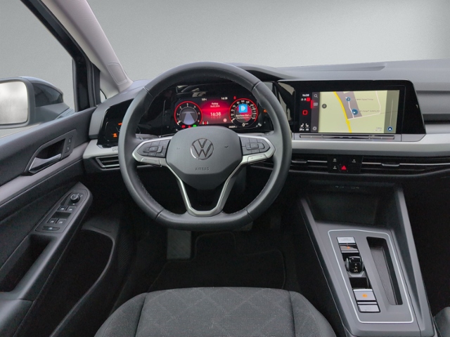 Golf VIII 2.0 TDI DSG LED+NAVI+KAMERA+ACC+SITZH+