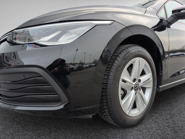 Golf VIII 2.0 TDI DSG LED+NAVI+KAMERA+ACC+SITZH+