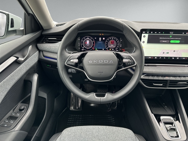 Octavia Combi 1.5 TSI DSG HEAD-UP+NAVI.+RFK+GRA+