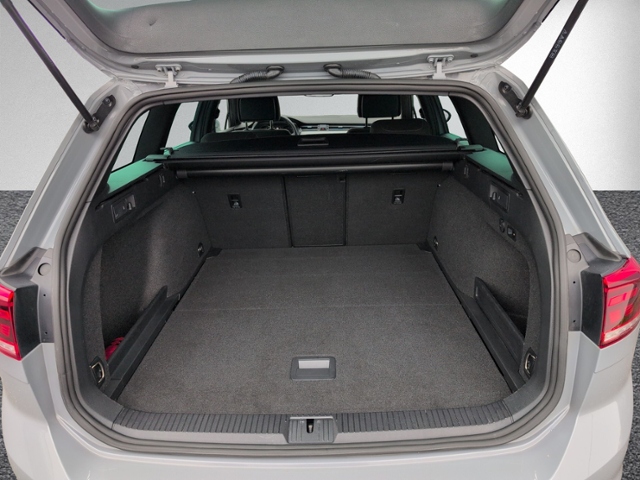 Passat Variant 2.0 TDI DSG AHK+KAMERA+ACC+NAVI.+