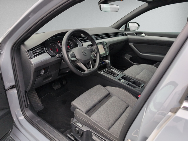 Passat Variant 2.0 TDI DSG AHK+KAMERA+ACC+NAVI.+