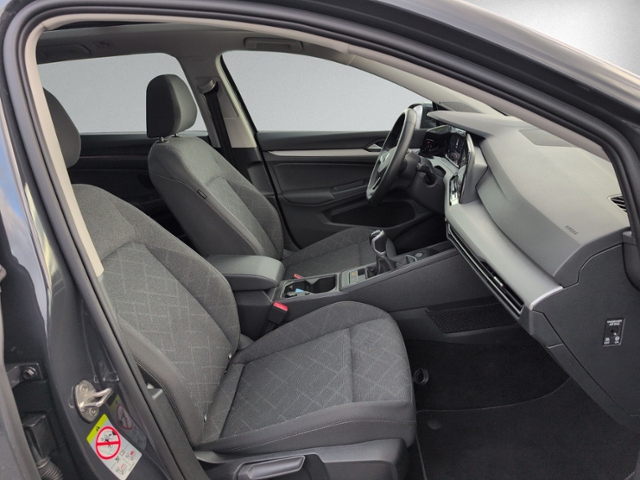 Golf VIII Variant 1.0 TSI PANO+AHK+RFK+NAVI+ACC+