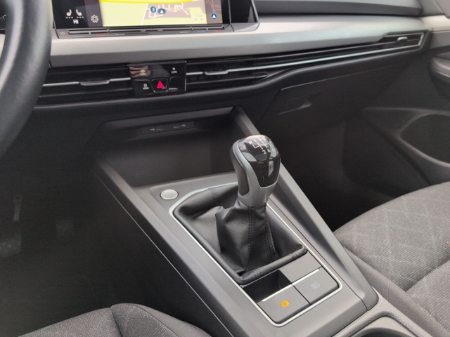 Golf VIII Variant 1.0 TSI PANO+AHK+RFK+NAVI+ACC+