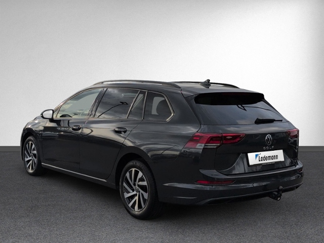 Golf VIII Variant 1.0 TSI PANO+AHK+RFK+NAVI+ACC+