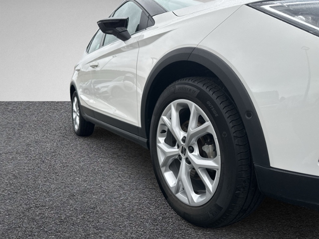 Arona 1.5 TSI DSG FR LED+NAVI+KAMERA+ACC+SITZHZ+