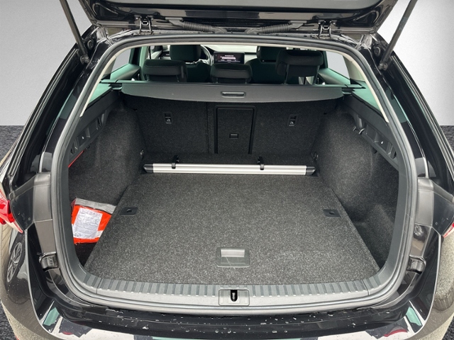 Octavia Combi 2.0 TDI DSG STYLE STANDHZ+HEAD-UP+