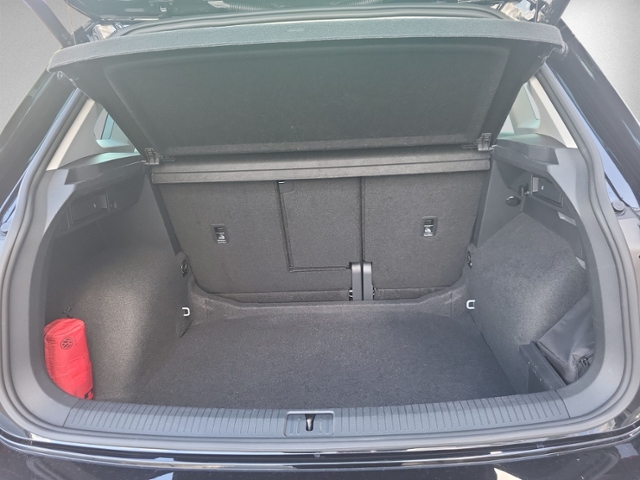 Tiguan 2.0 TDI DSG ELEGANCE PANO+IQ.LIGHT+KAMERA